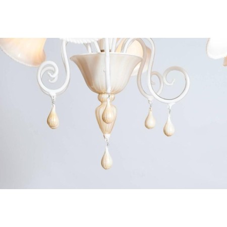 Chandelier in Murano Glass Ivory and Gold, in Seguso Style 1980s