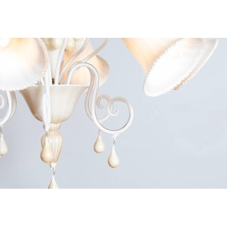 Chandelier in Murano Glass Ivory and Gold, in Seguso Style 1980s